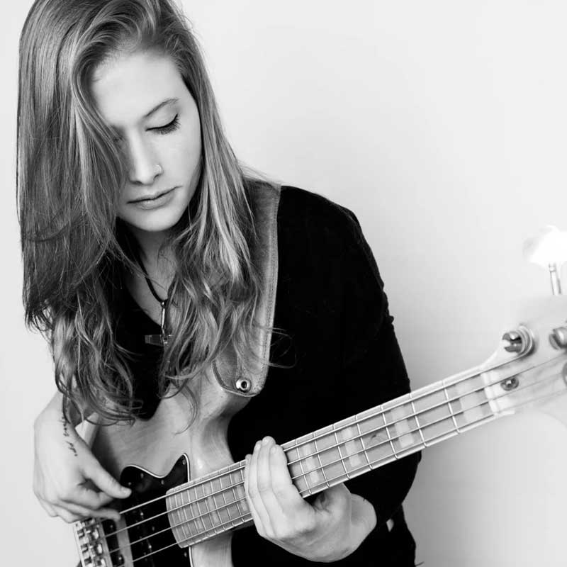 Nicole Row