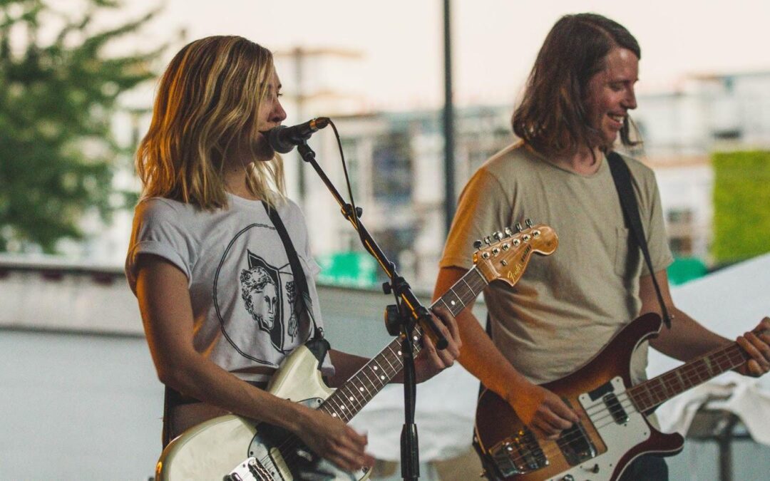 Tips for Playing in a Band Strategies for Building a Strong Musical Partnership as a Guitarist