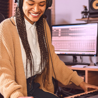 The Benefits of an Online Bachelor of Music Program for Busy Musicians